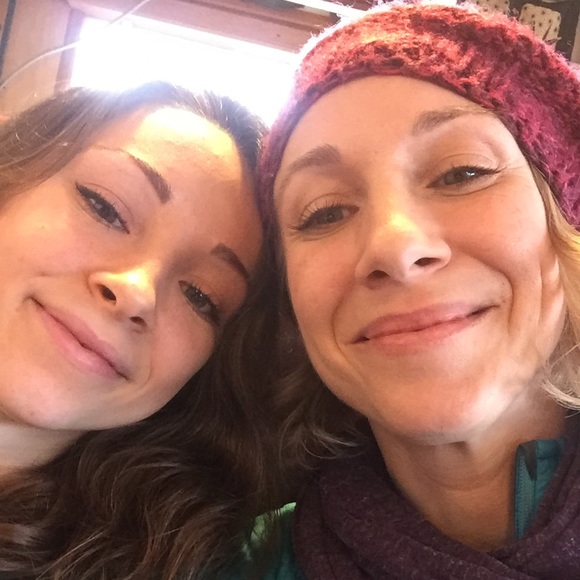 Meet your Poshers, Bird and Sira - Picture 1 of 1